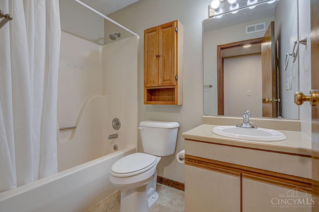 650 Leo Drive, Hamilton, OH, 45013 — photo 17