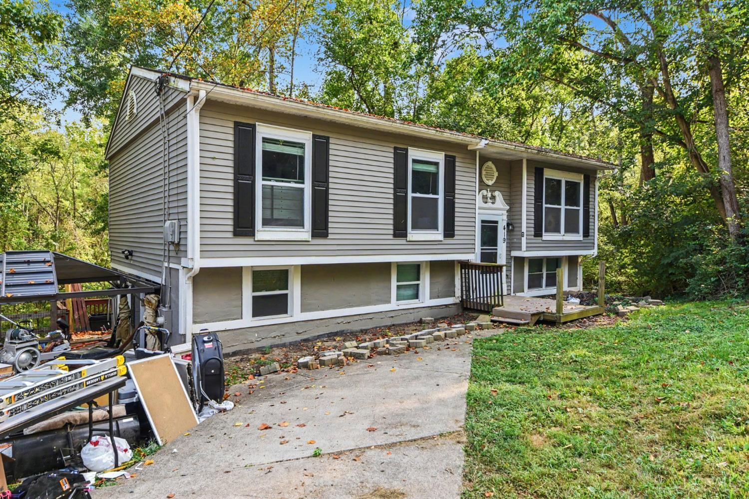 Photo 2 of Single family home for sale at 419 Mount Nebo Rd, Cleves, OH 45002 | MLS# 1894312 | Listing updated on 2026-09-18