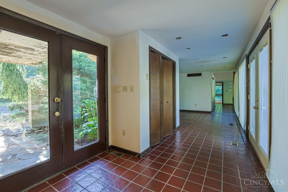 Photo 4 of Single family home for sale at 5445 Sherfield Dr, Trotwood, OH 45426 | MLS# 1894302 | Listing updated on 2026-09-17