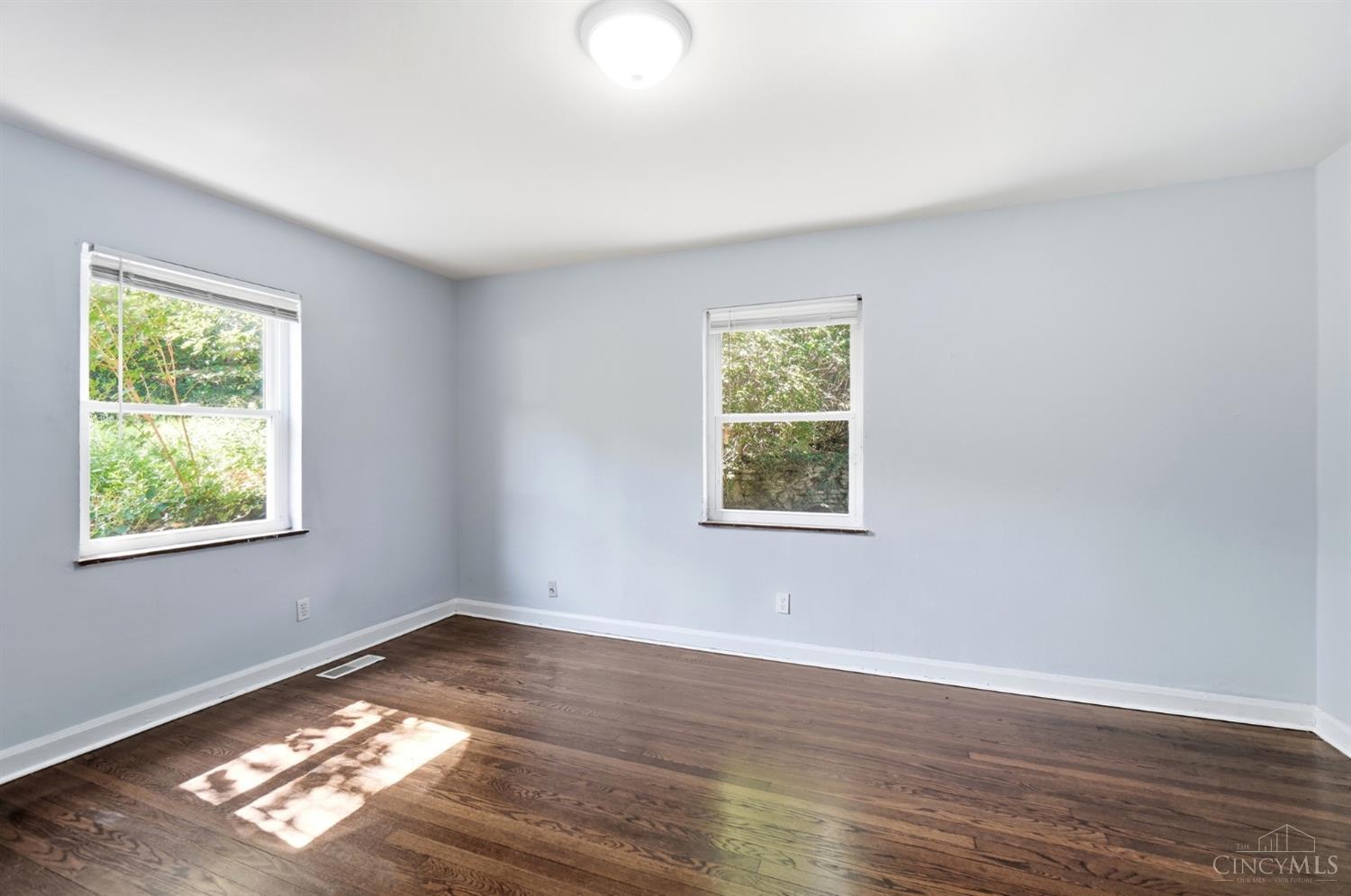 3065 Bracken Woods Lane, Cincinnati, OH, 45211 — photo 18