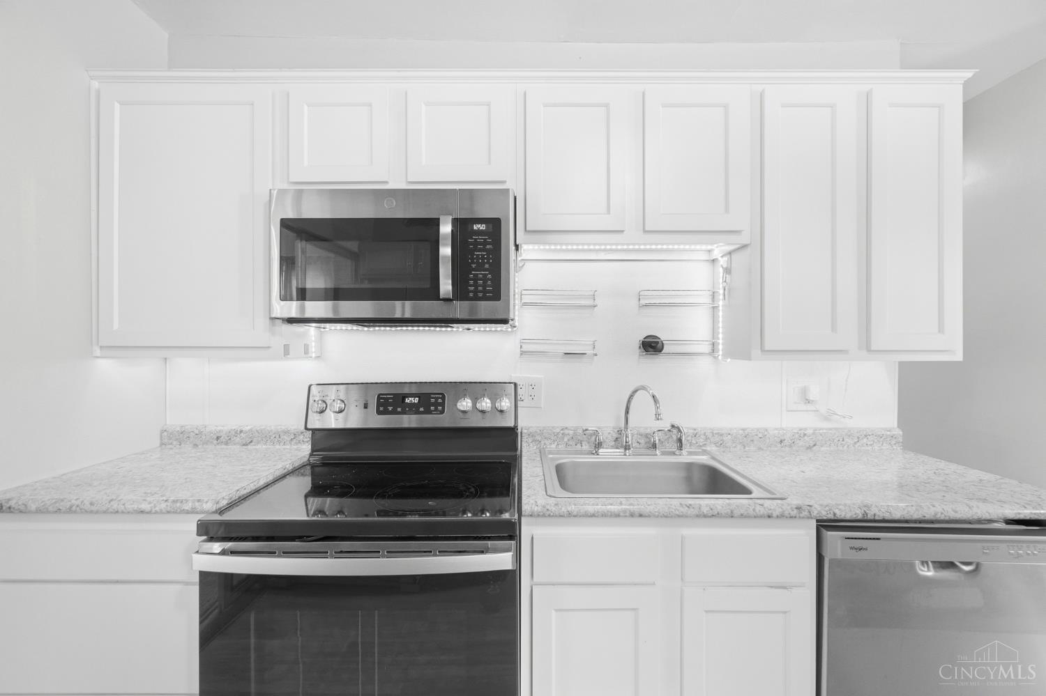 2665 Roosevelt Avenue, Colerain Twp, OH, 45231 — photo 10
