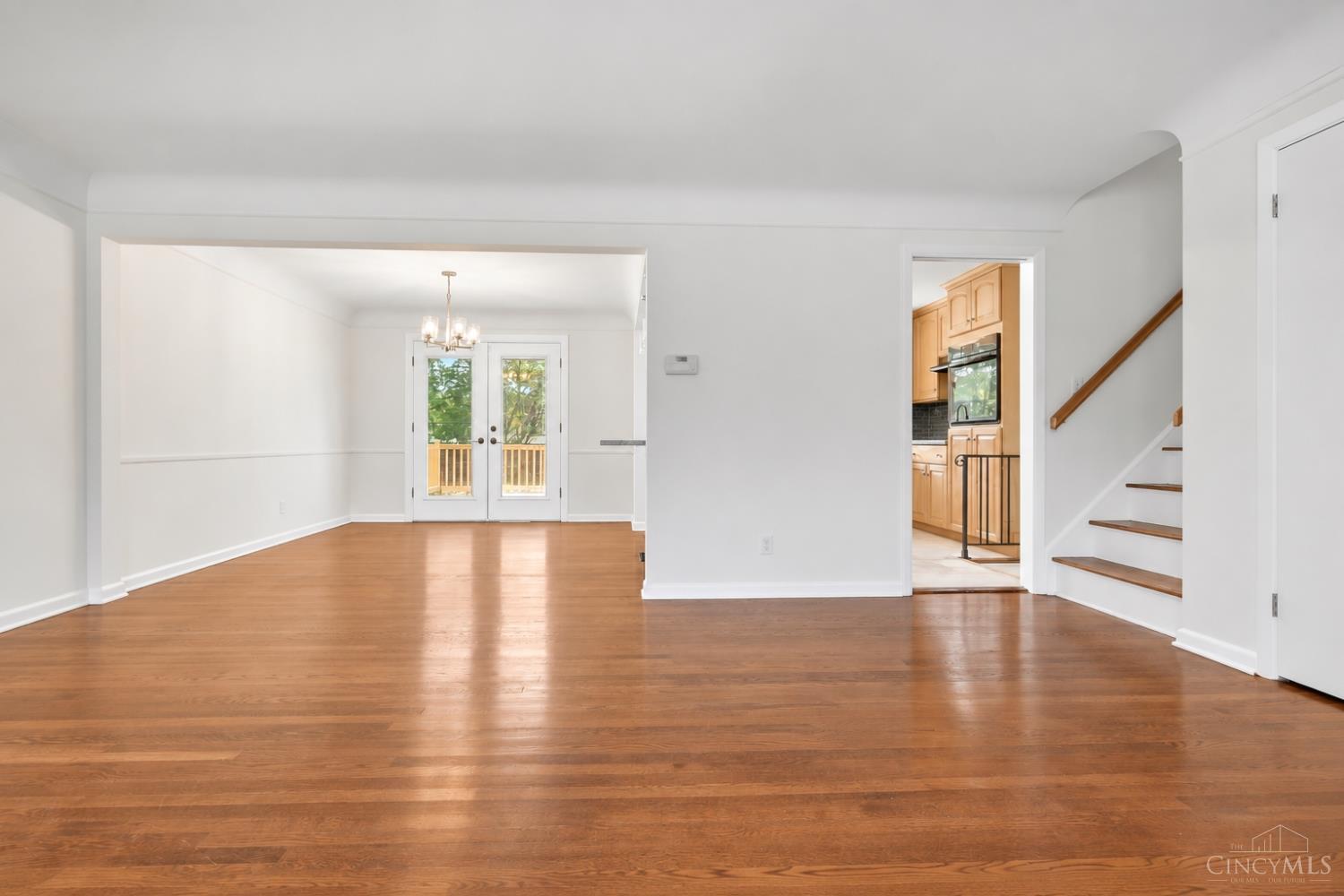 Photo 2 of Single family home for sale at 8819 Cavalier Dr, Springfield Twp., OH 45231 | MLS# 1894089 | Listing updated on 2026-09-18