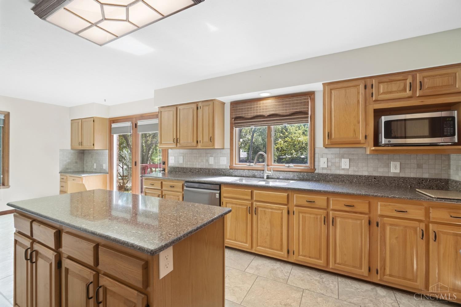 5343 Boomer Road, Green Twp, OH, 45247 — photo 12