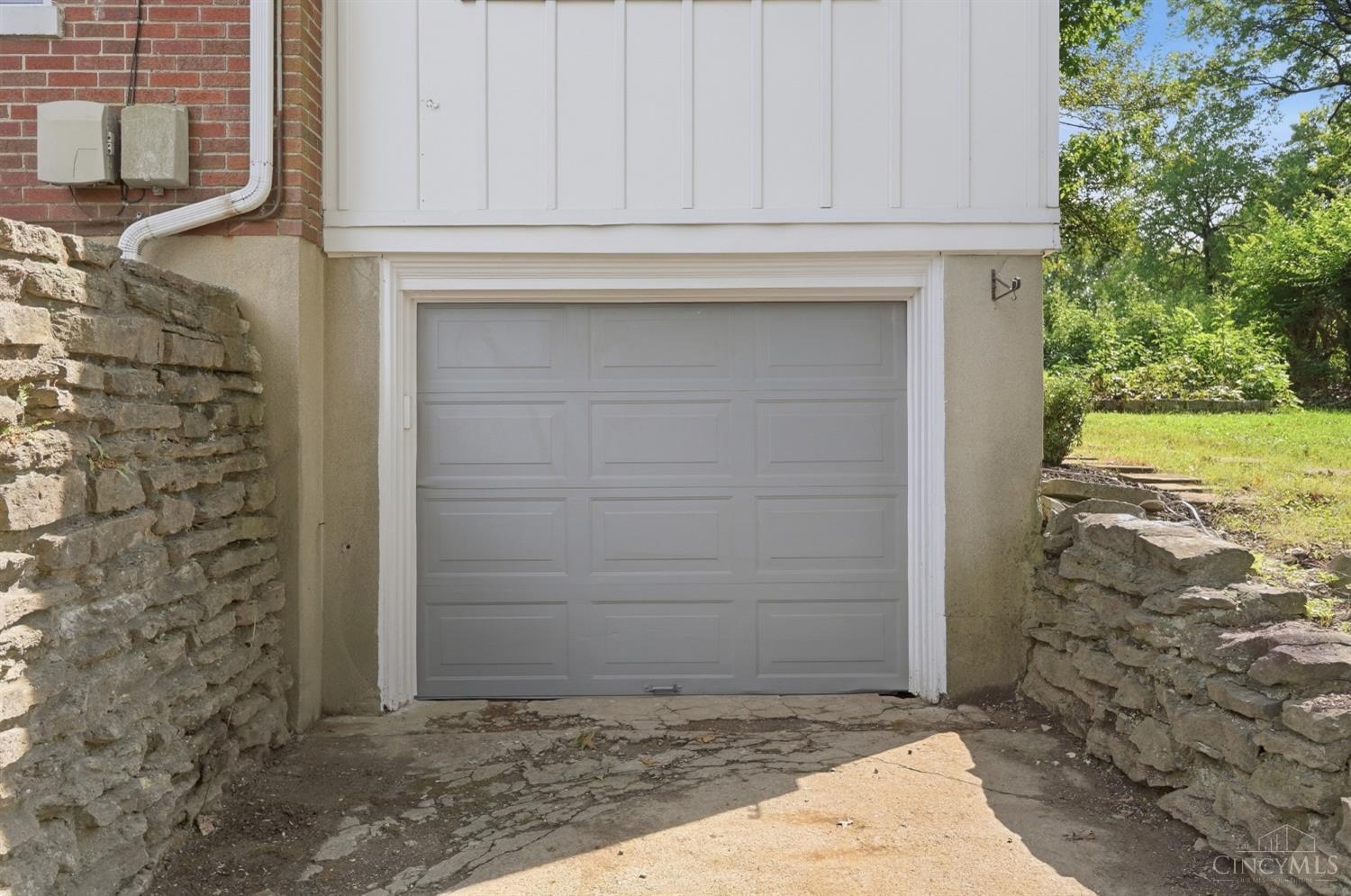 Photo 3 of Single family home for sale at 2235 W North Bnd Rd, Cincinnati, OH 45239 | MLS# 1893434 | Listing updated on 2026-09-18