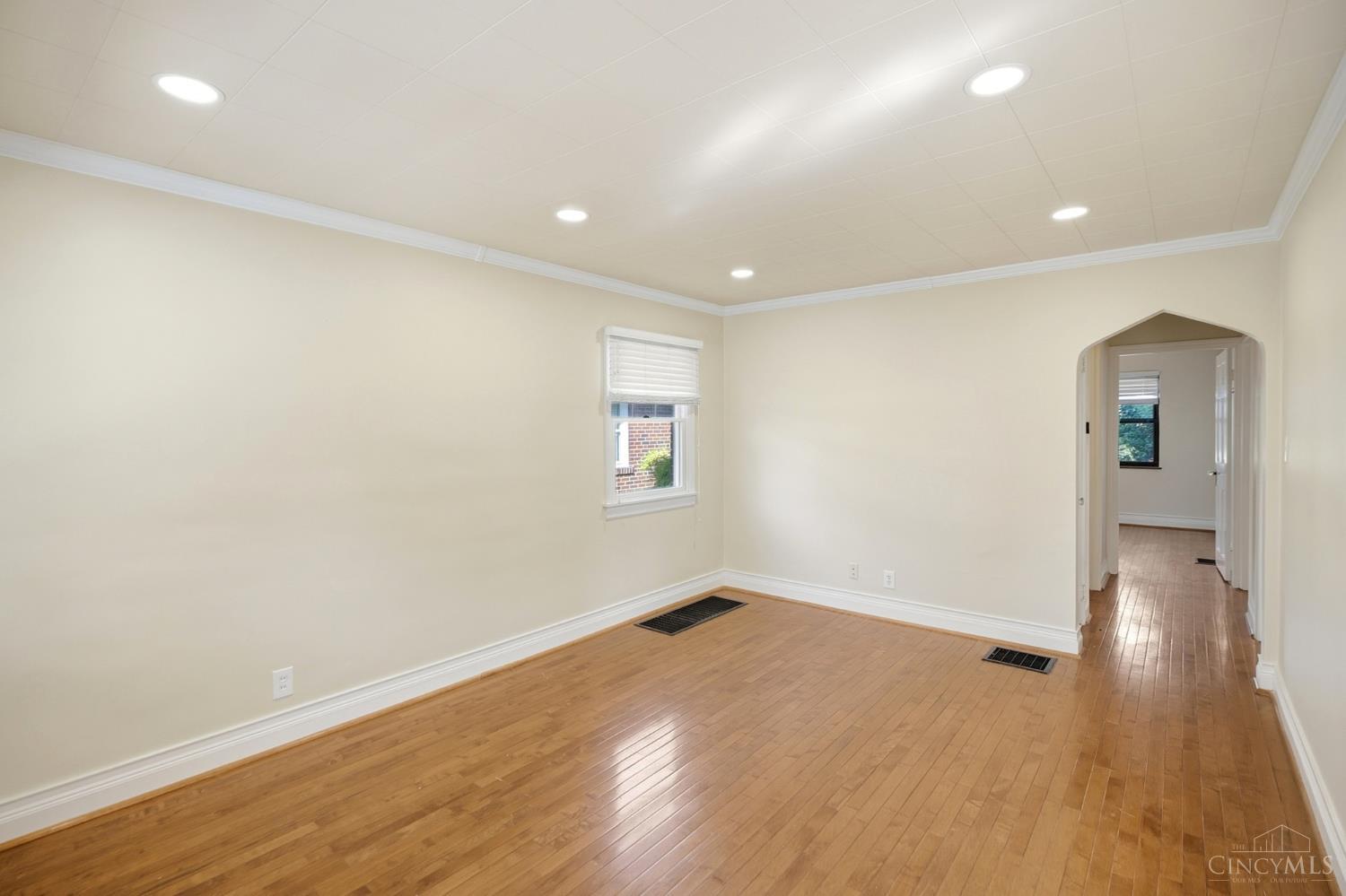 3320 Sterling Way, Cincinnati, OH, 45209 — photo 8