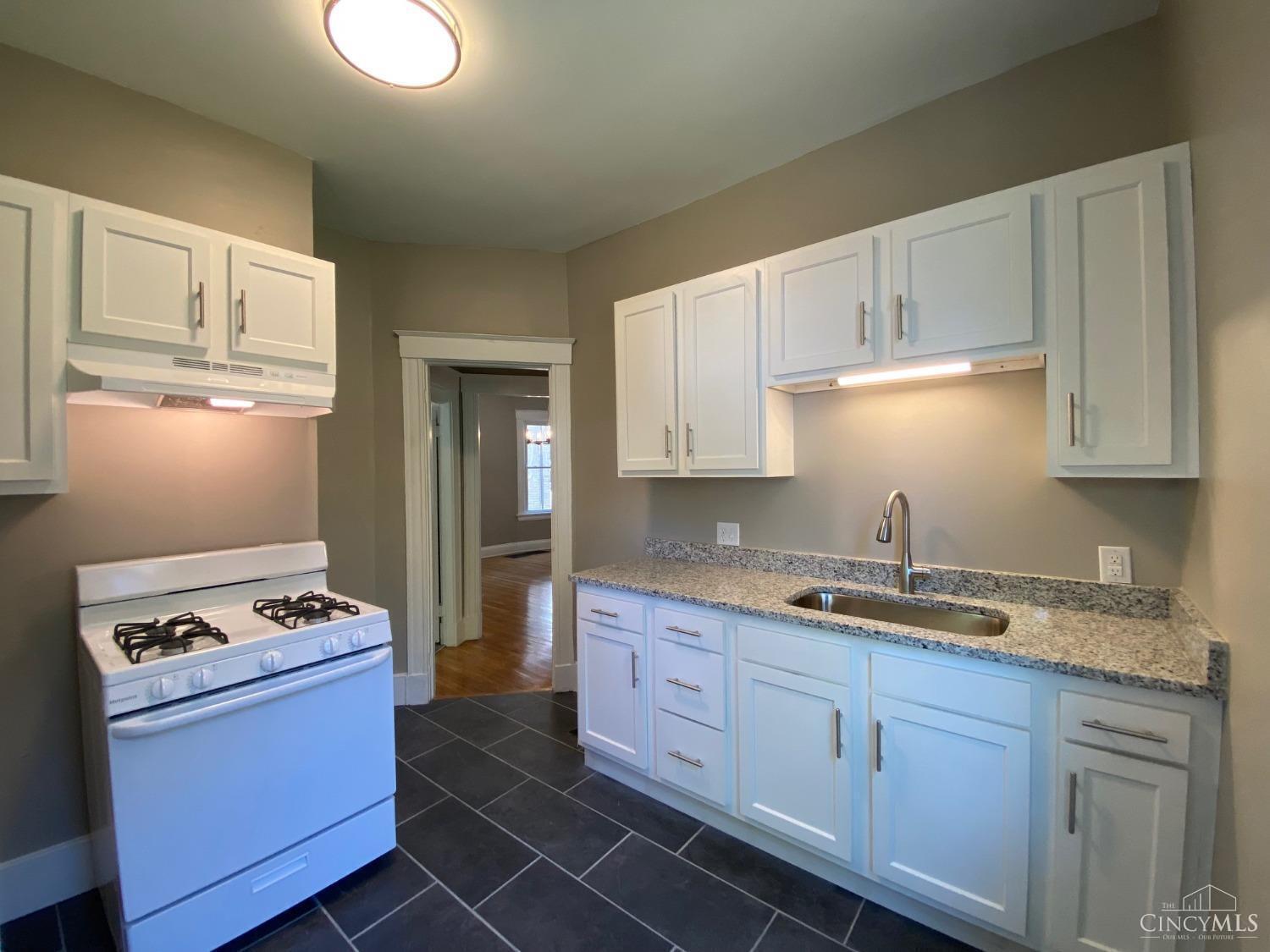2806 Observatory Avenue, Cincinnati, OH, 45208 — photo 54