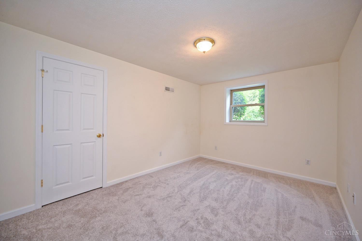 5474 Chancellor Lane, Hamilton Twp, OH, 45152 — photo 35