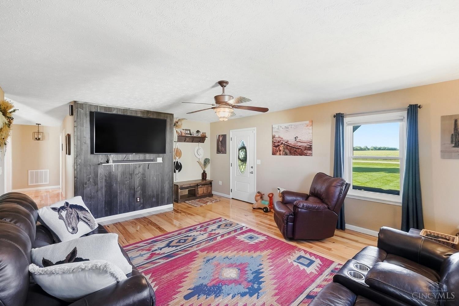 Photo 4 of Single family home for sale at 332 Dakins Chapel Rd, Sabina, OH 45169 | MLS# 1894244 | Listing updated on 2026-09-17