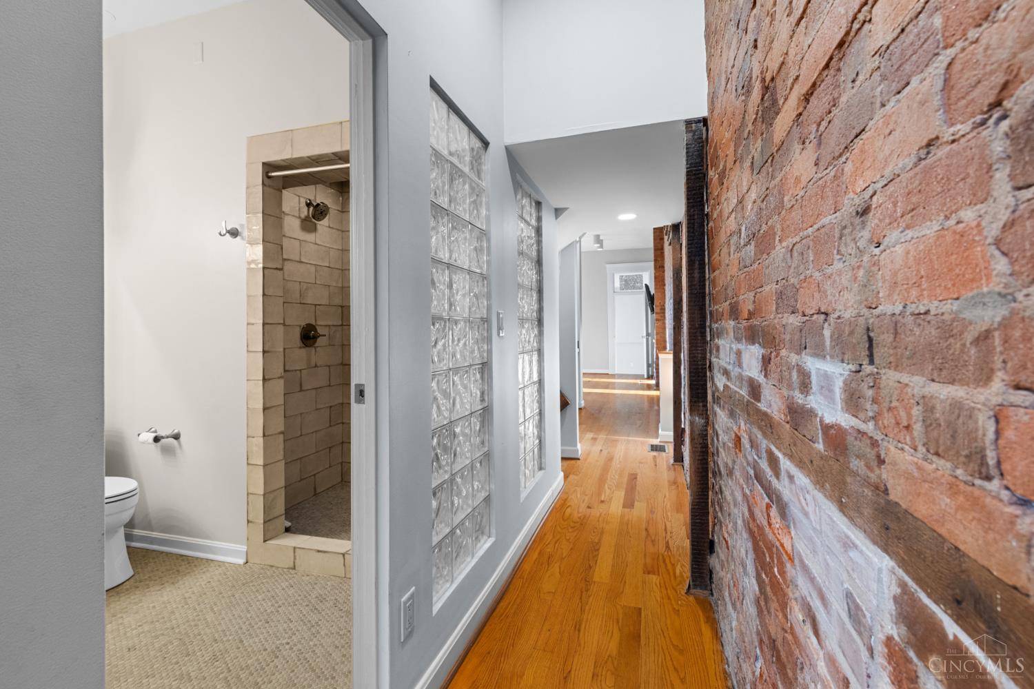 561 Milton Street #O, Cincinnati, OH, 45202 — photo 17