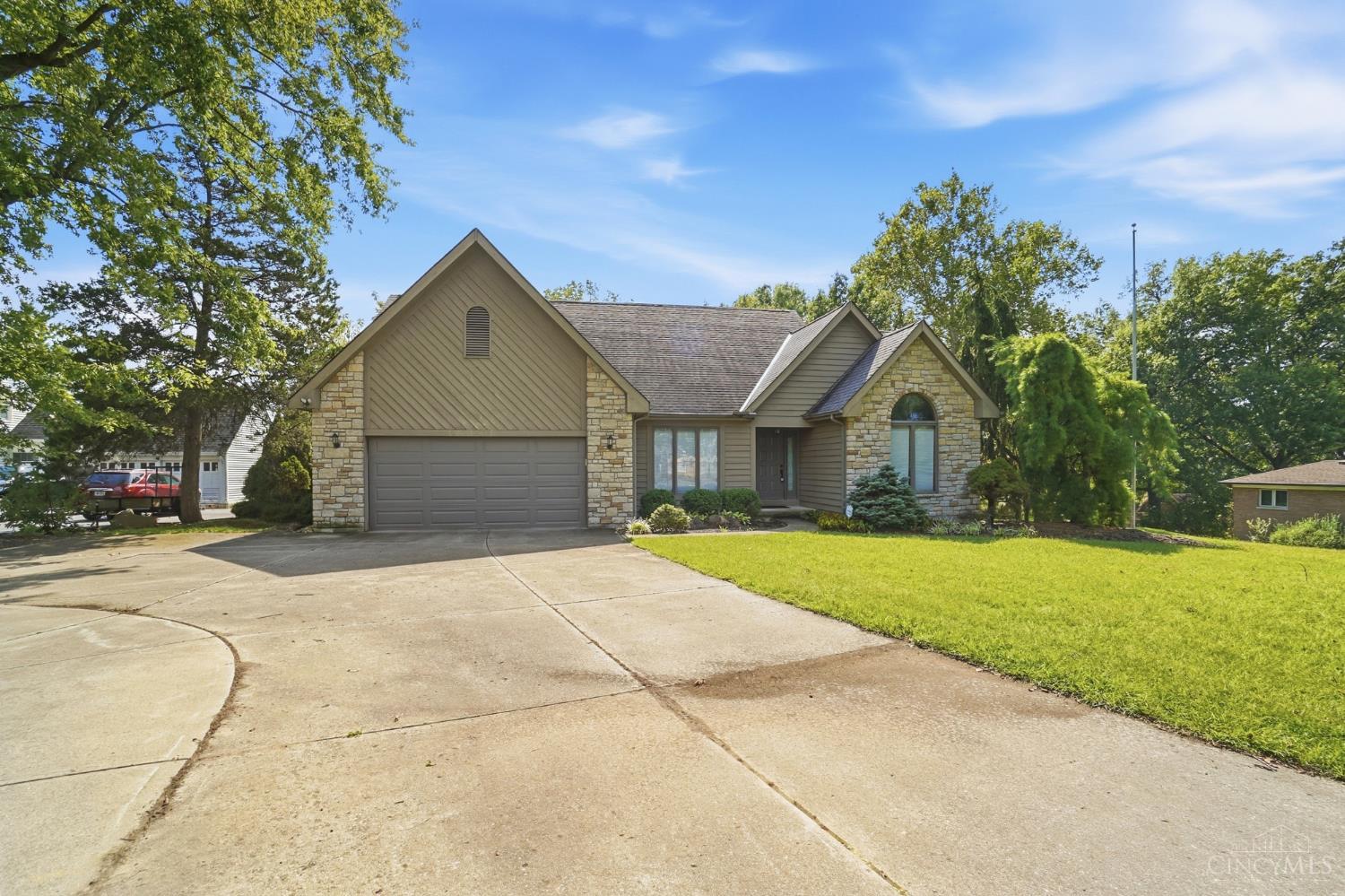5343 Boomer Road, Green Twp, OH, 45247 — photo 2