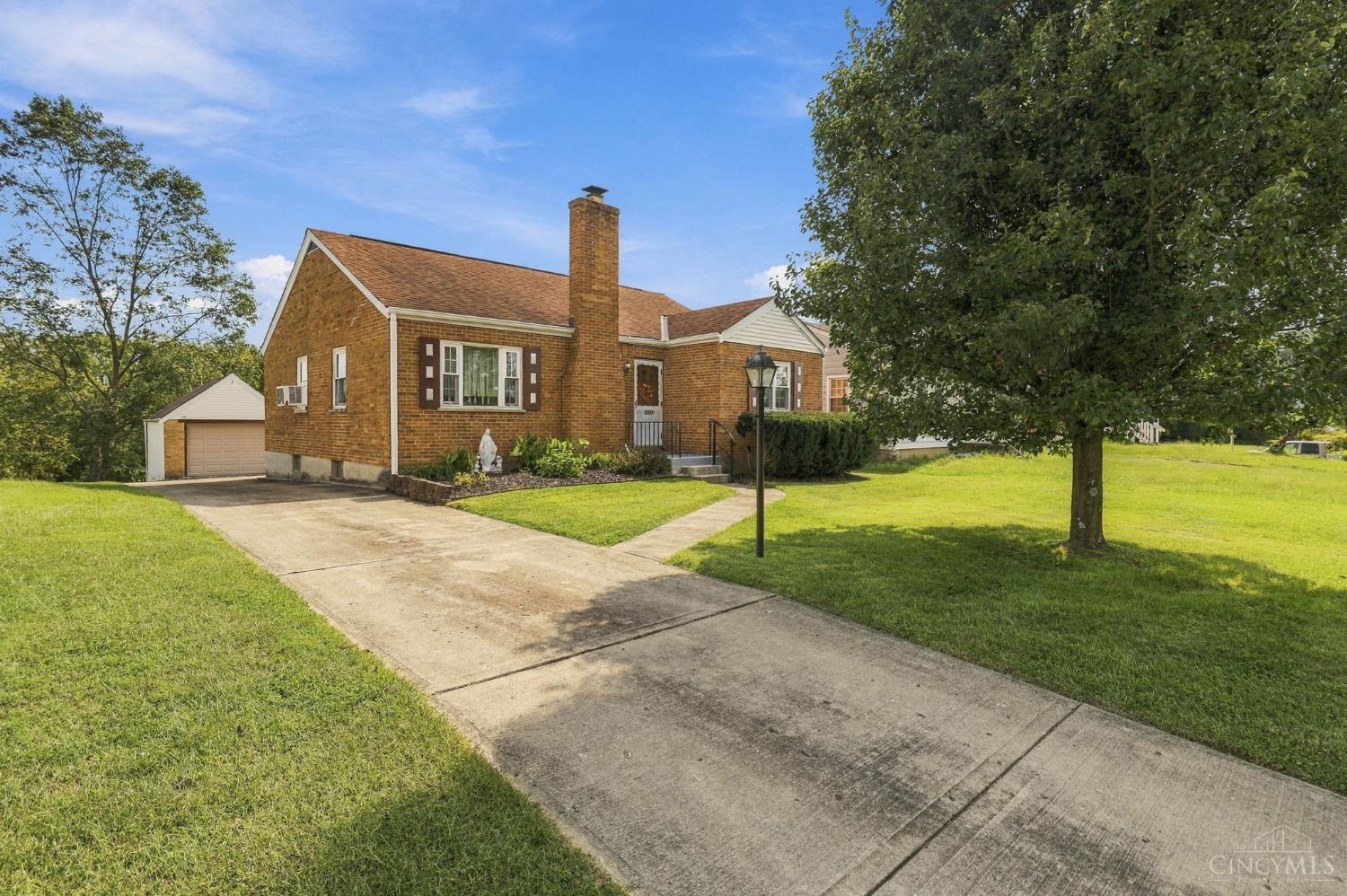 Photo 3 of Sale Pending at 5186 Valley Ridge Rd, Green Twp, OH 45247 | MLS# 1894298 | Listing updated on 2026-09-20