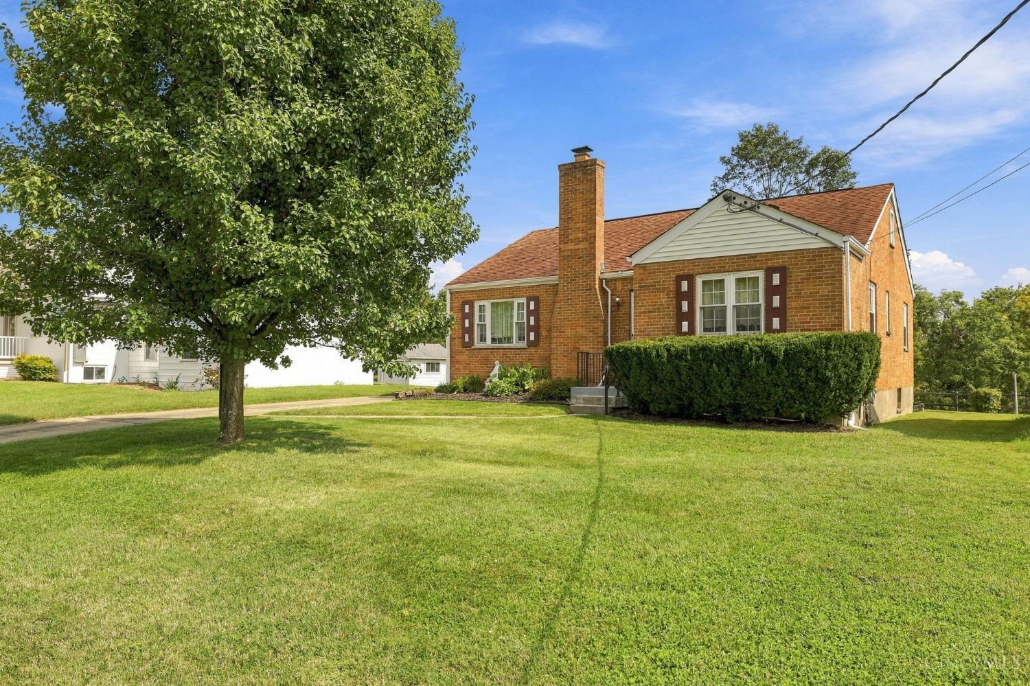 Photo 3 of Sale Pending at 5186 Valley Ridge Rd, Green Twp, OH 45247 | MLS# 1894298 | Listing updated on 2026-09-20