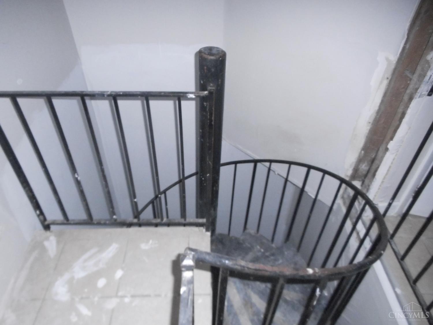 435 Hopkins Street, Cincinnati, OH, 45203 — photo 17