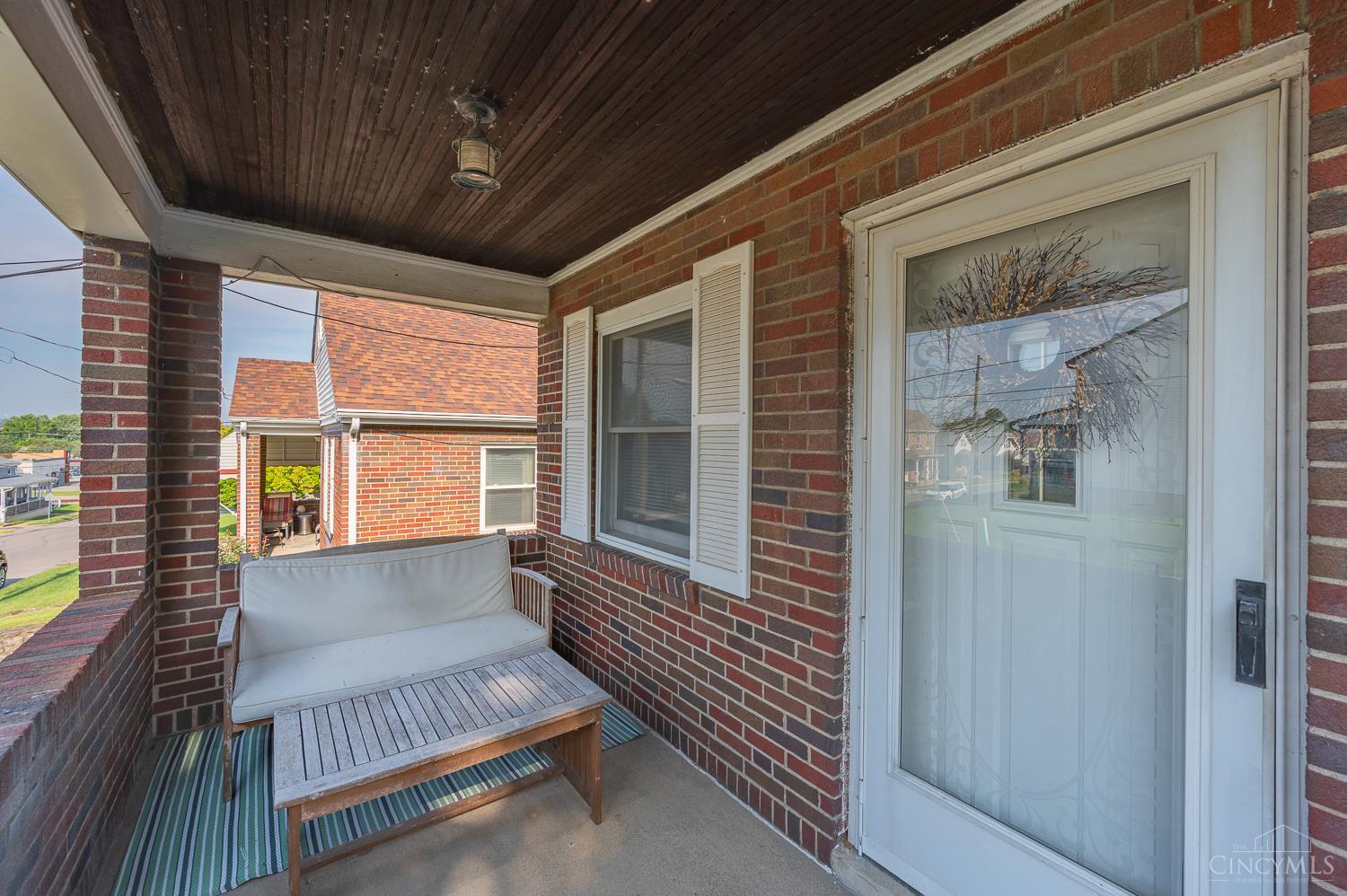 Photo 2 of Single family home for sale at 204 E Mechanic St, Reading, OH 45215 | MLS# 1894007 | Listing updated on 2026-09-18