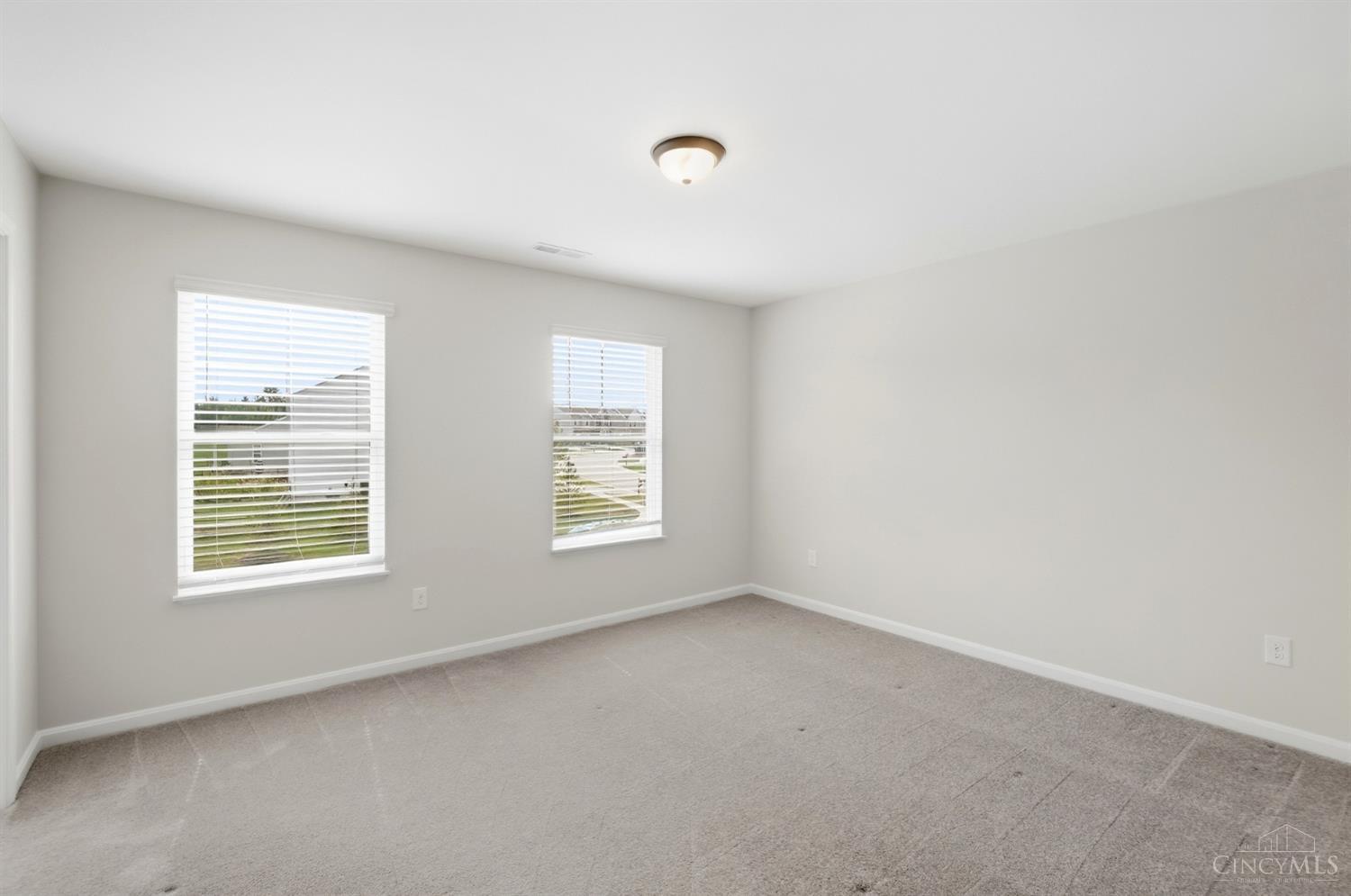 5785 Turning Leaf Way, Hamilton Twp, OH, 45039 — photo 24