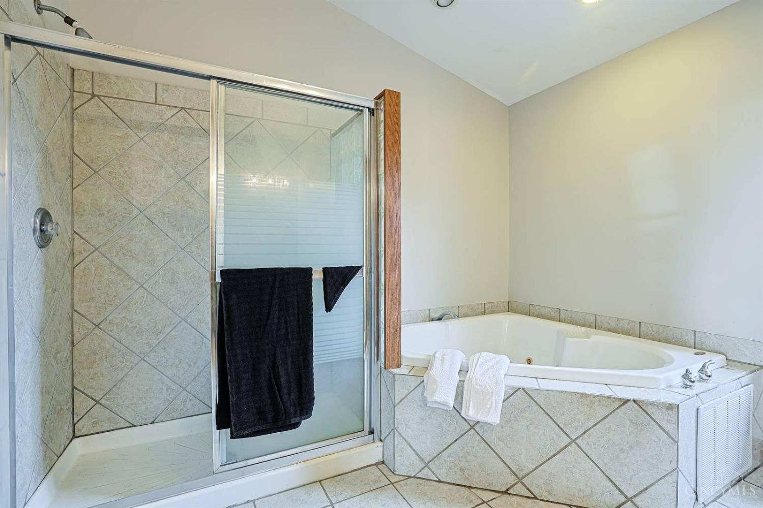 10404 Lees Creek Road, Harrison Twp, OH, 45030 — photo 20