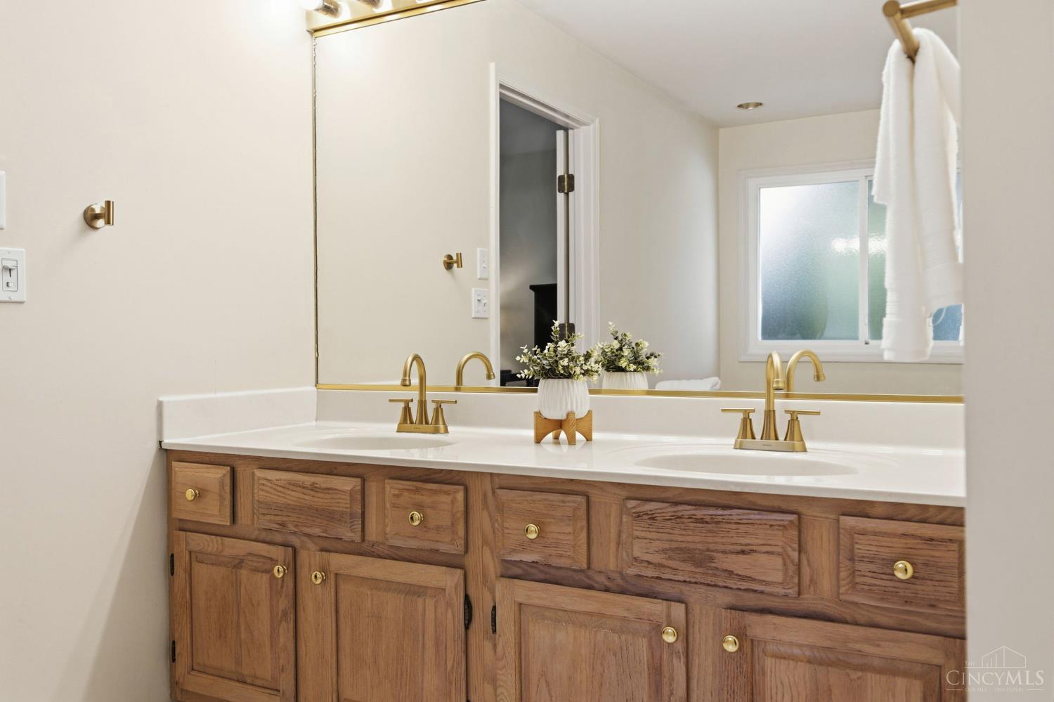 6865 Fox Hill Lane, Madeira, OH, 45236 — photo 26