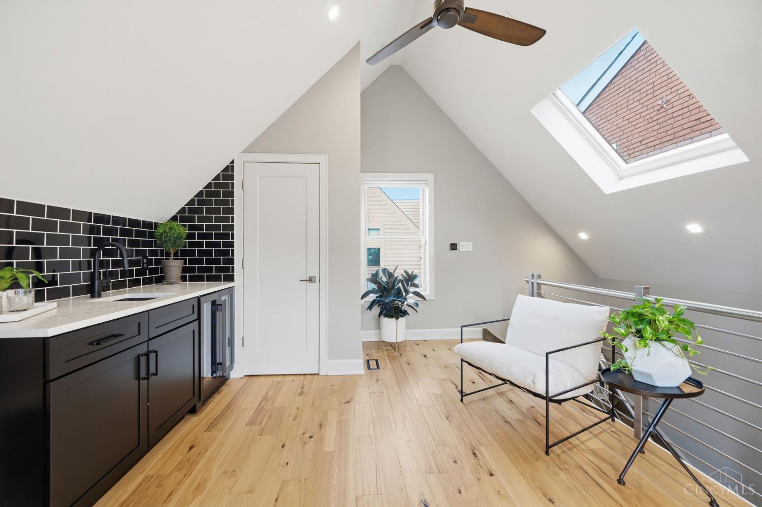208 Wade Street, Cincinnati, OH, 45202 — photo 32