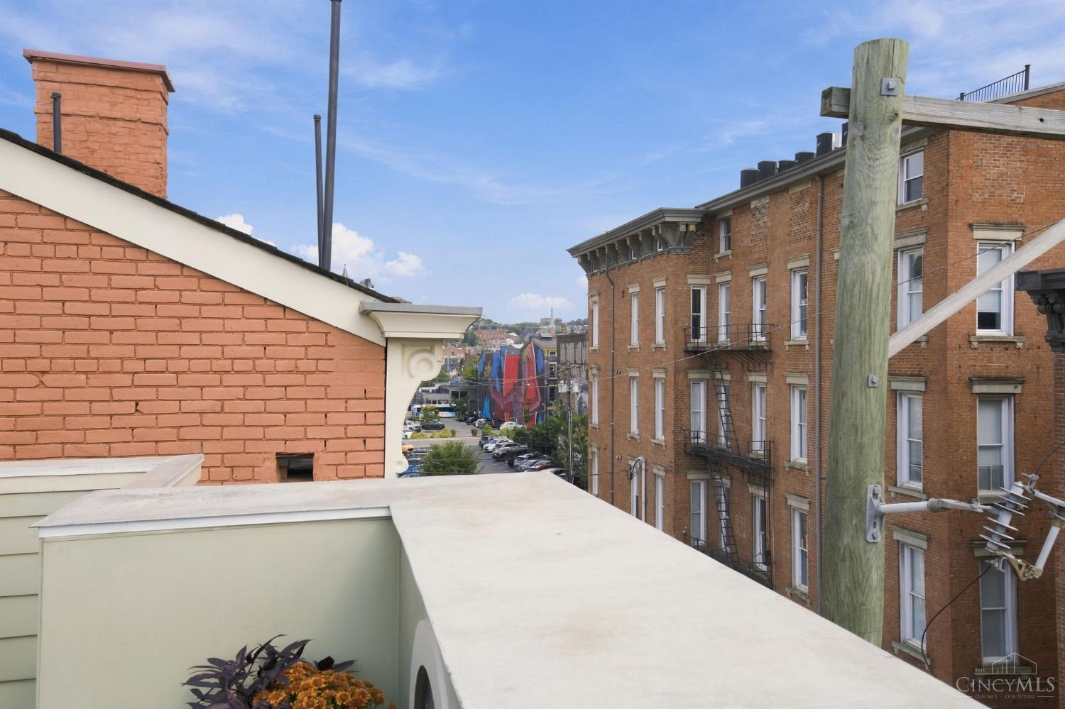 208 Wade Street, Cincinnati, OH, 45202 — photo 40
