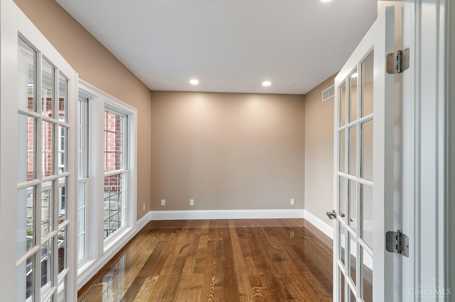 5552 Schlade Court, Liberty Twp, OH, 45044 — photo 13