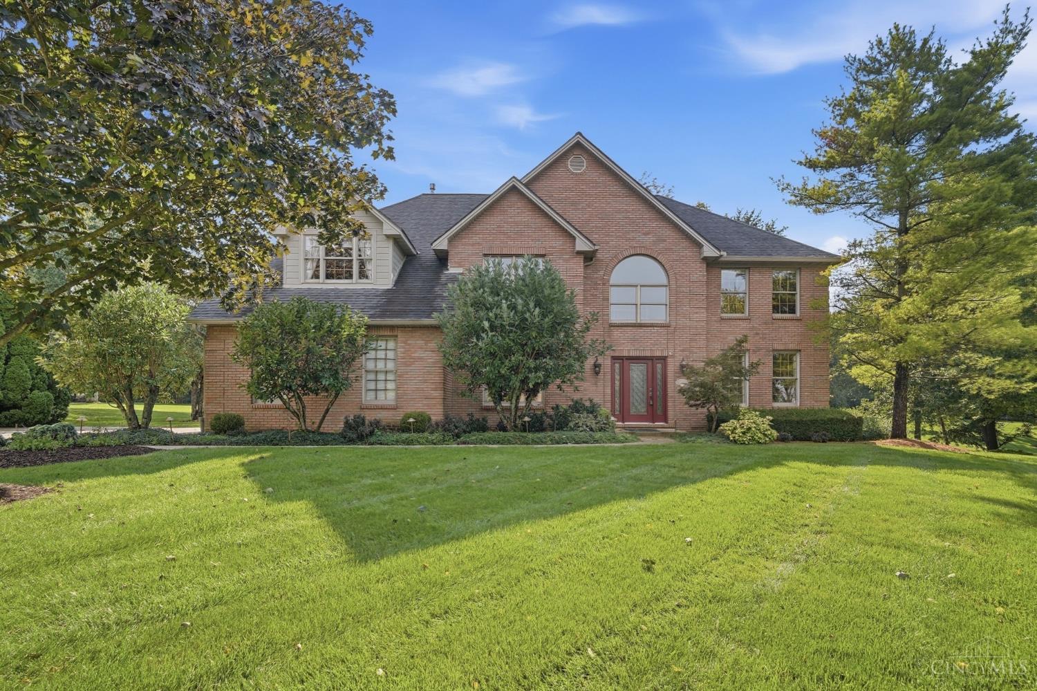 Photo 3 of Sale Pending at 6071 Bridgeton Manor Dr, Liberty Twp, OH 45011 | MLS# 1893796 | Listing updated on 2026-09-28