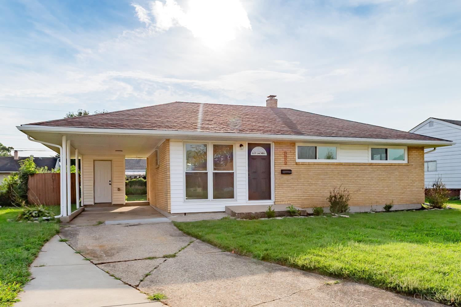Photo 1 of Single family home for sale at 3972 Kenwood Dr, Hamilton, OH 45015 | MLS# 1894488 | Listing updated on 2026-10-06
