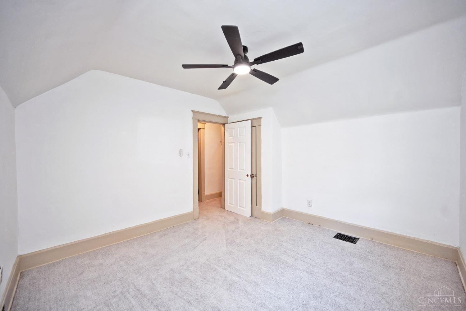 395 Elberon Avenue, Cincinnati, OH, 45205 — photo 33