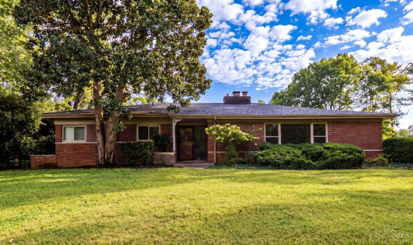 Single family home for sale at 6622 E Farm Acres Dr, Cincinnati, OH 45237 | MLS# 1894417