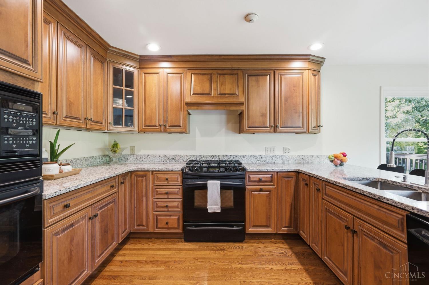 6865 Fox Hill Lane, Madeira, OH, 45236 — photo 14