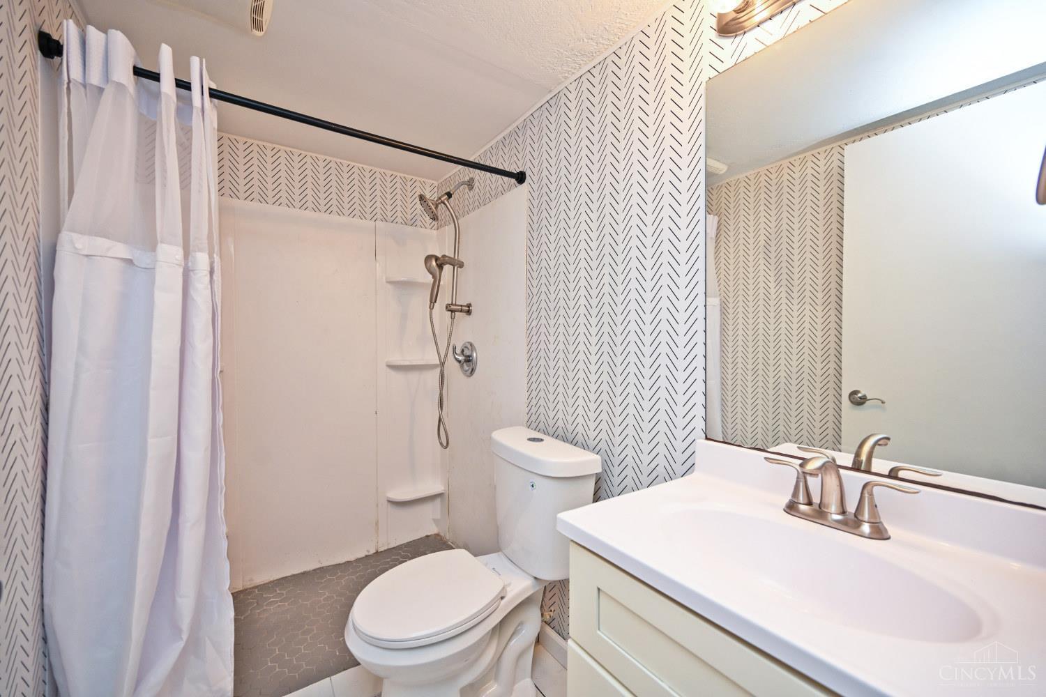 9835 Timbers Drive, Blue Ash, OH, 45242 — photo 45