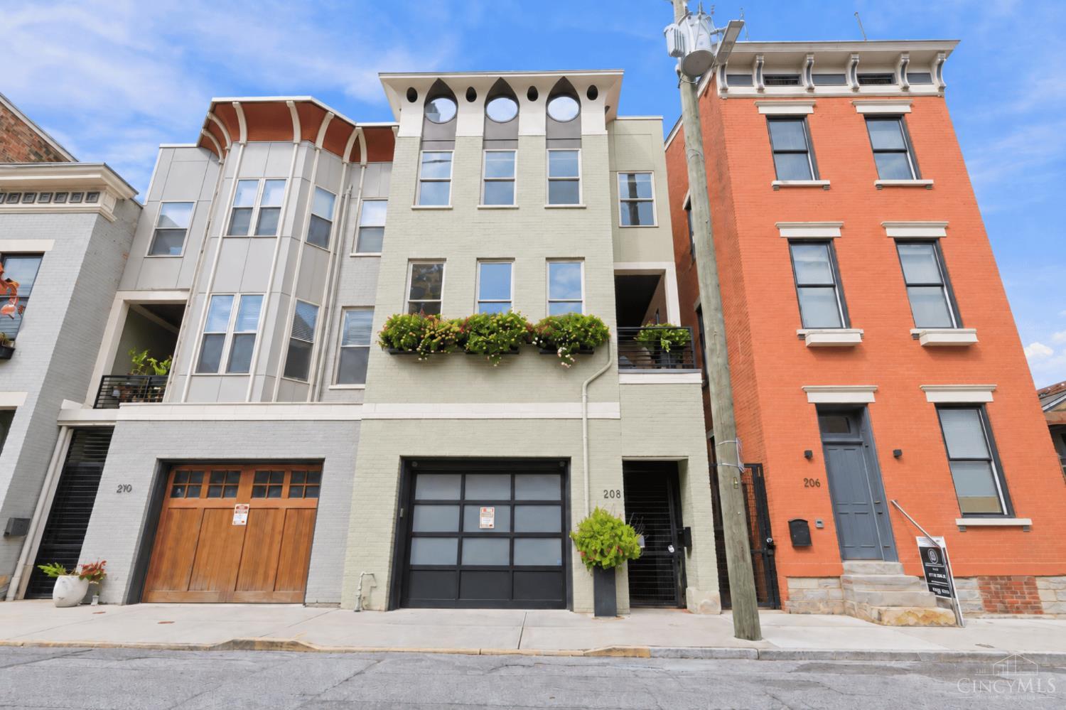 208 Wade Street, Cincinnati, OH, 45202 — photo 49