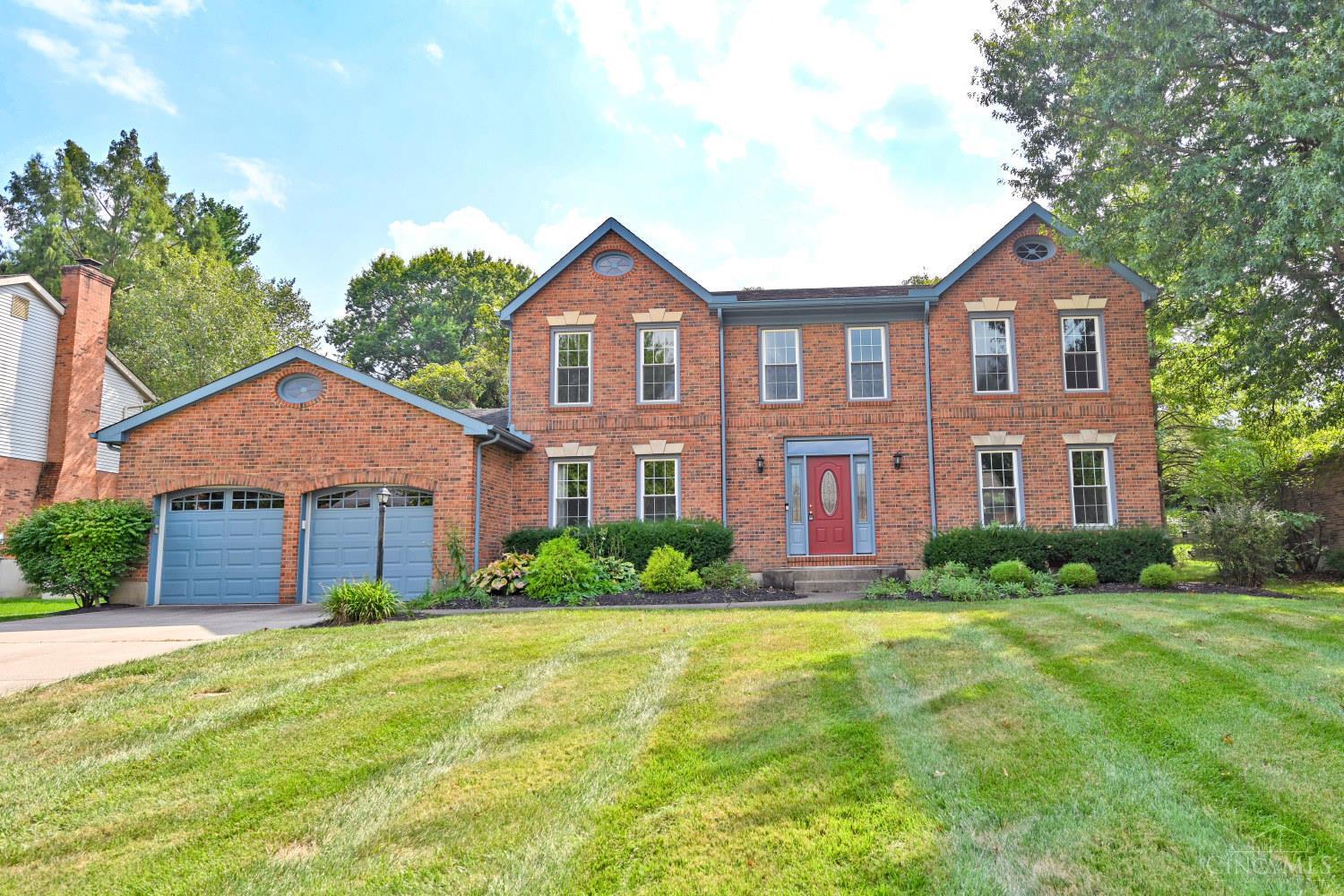 Photo 3 of Sale Pending at 7463 Kingston Hl Ct, Cincinnati, OH 45255 | MLS# 1894478 | Listing updated on 2026-09-18