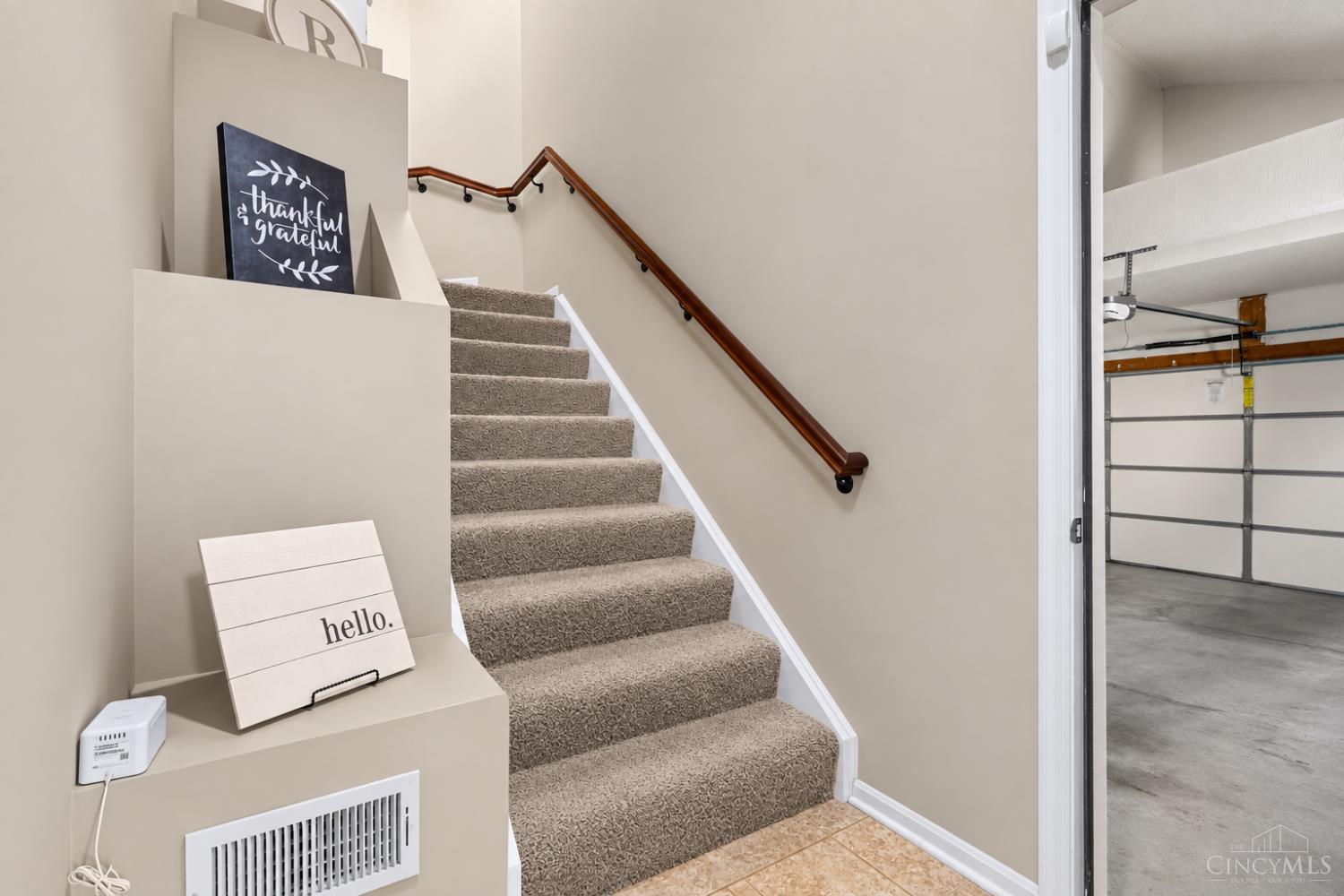 8164 Bridge Point Drive, Green Twp, OH, 45248 — photo 3