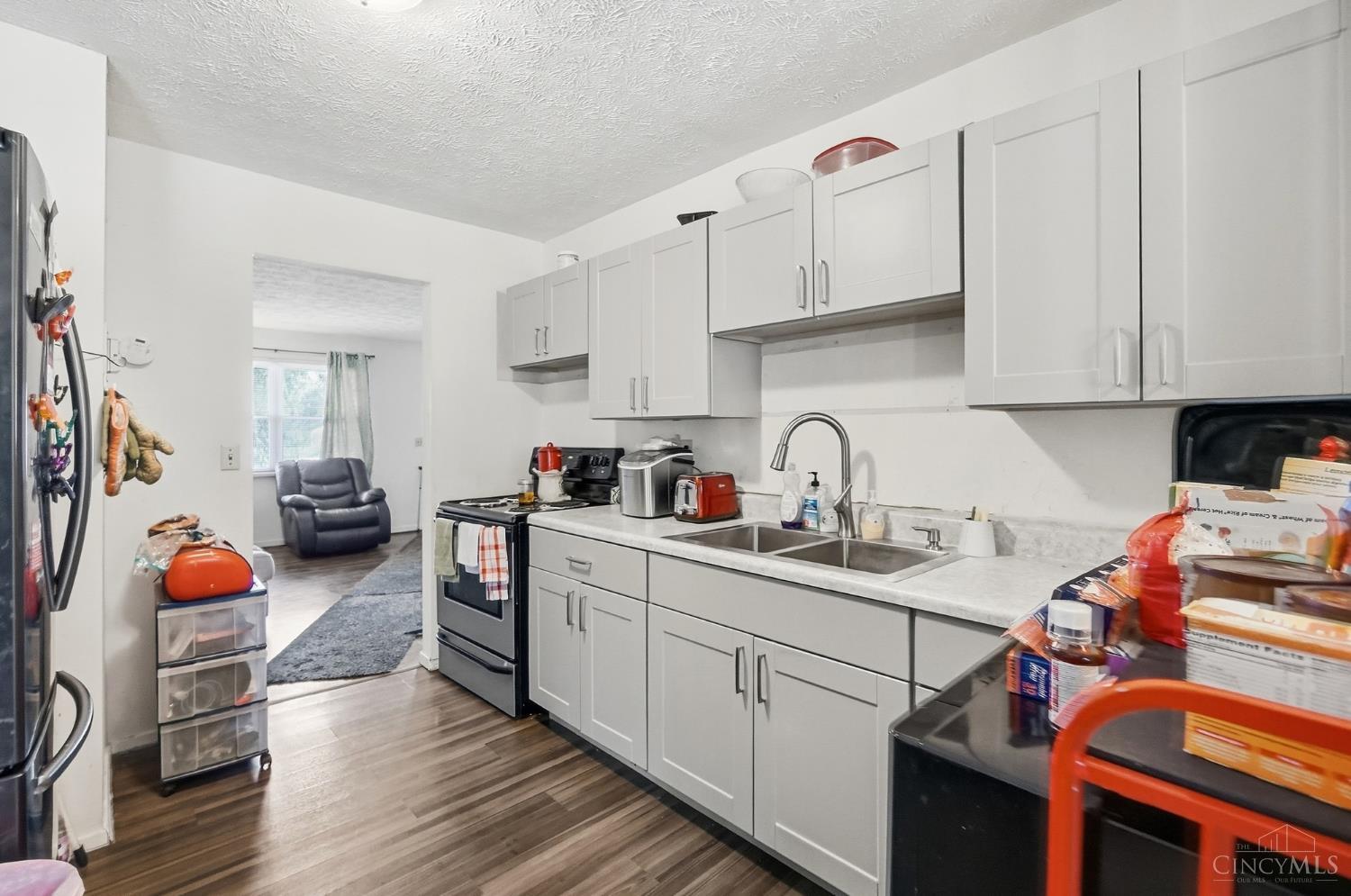 Photo 4 of Single family home for sale at 866 Crowden Dr, Springfield Twp., OH 45224 | MLS# 1892270 | Listing updated on 2026-09-18