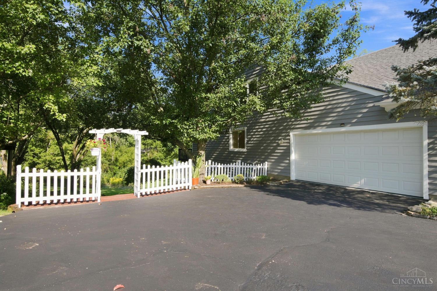 6865 Fox Hill Lane, Madeira, OH, 45236 — photo 54