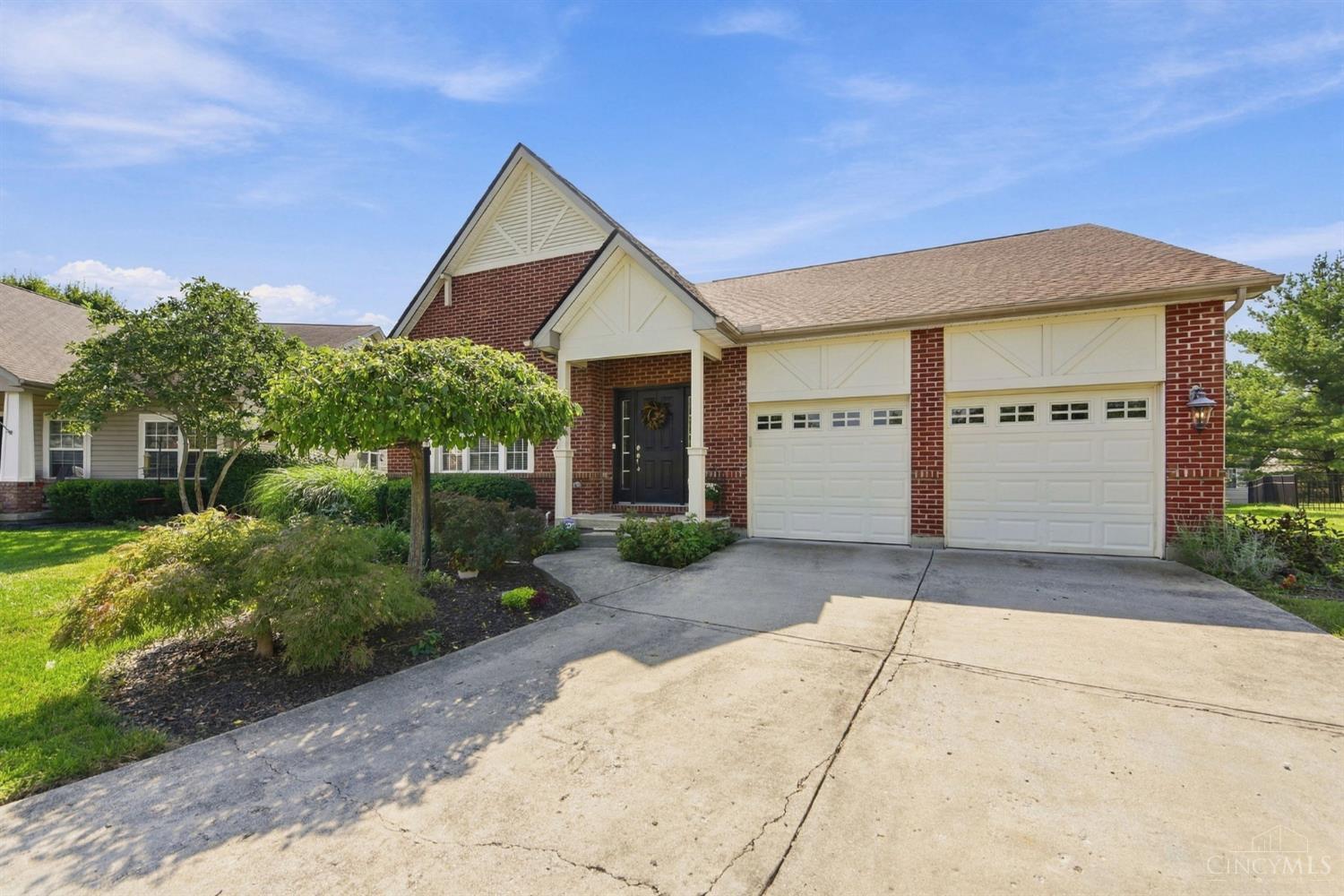 Photo 3 of Sale Pending at 6955 Hunters Close, Hamilton Twp, OH 45039 | MLS# 1894415 | Listing updated on 2026-09-21