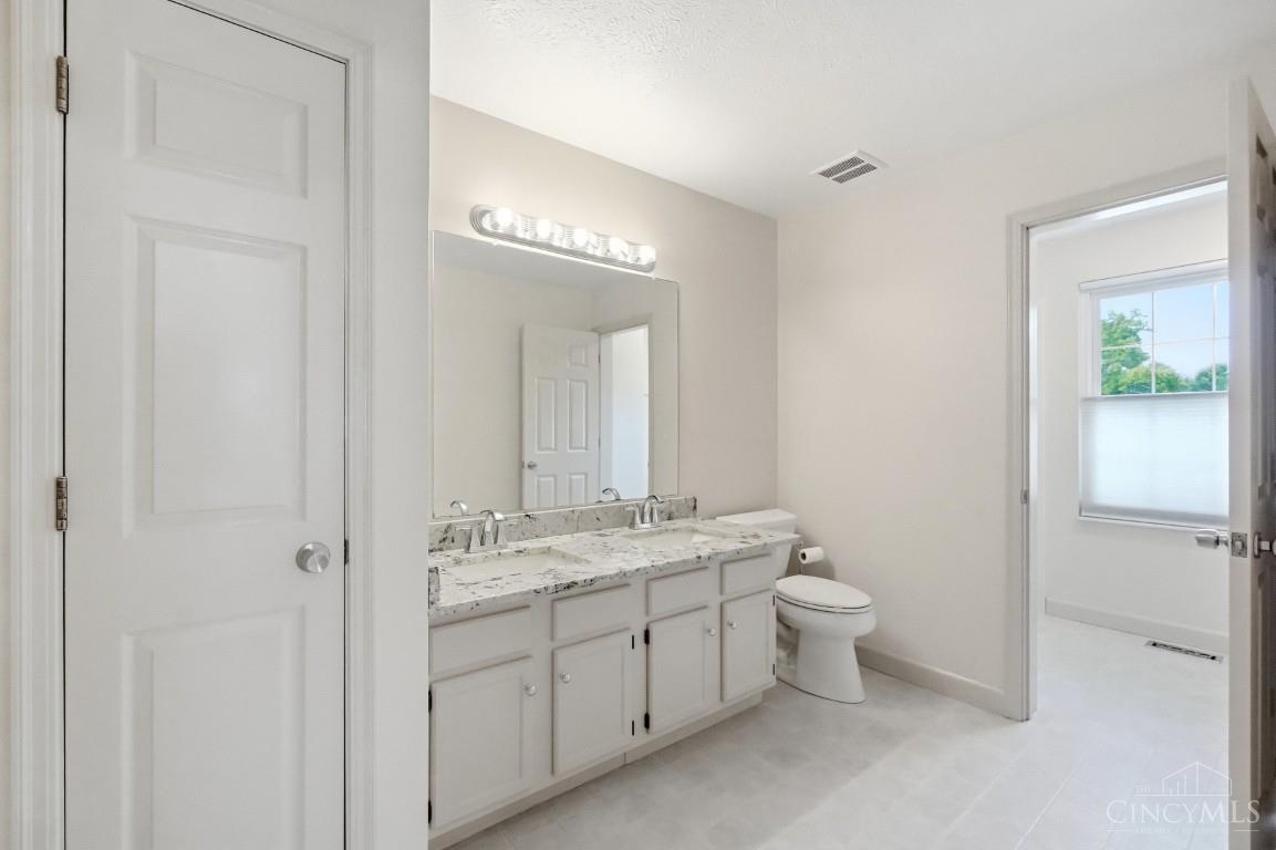7590 Rolling Meadows Drive, West Chester, OH, 45069 — photo 30