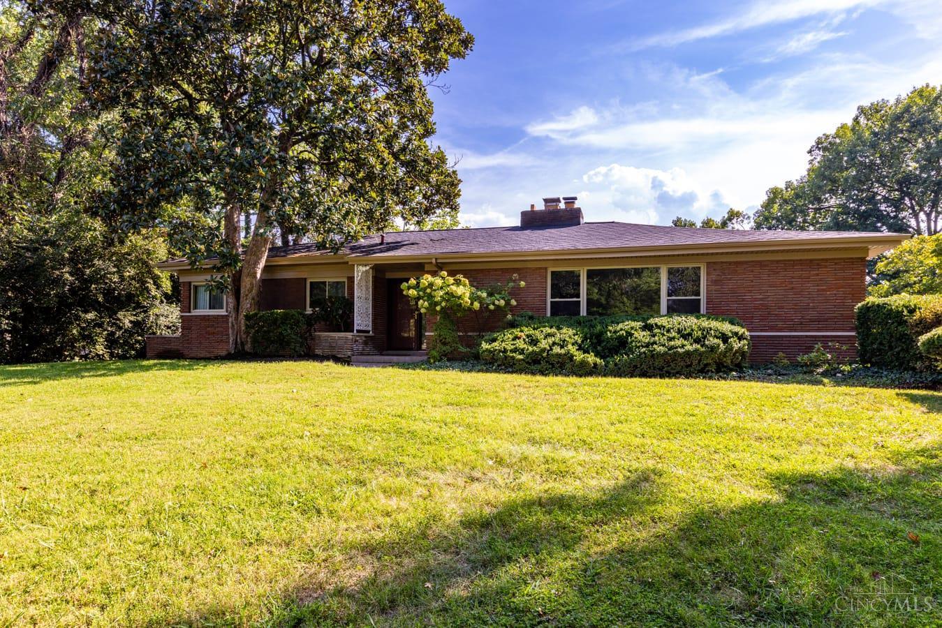 Photo 3 of Single family home for sale at 6622 E Farm Acres Dr, Cincinnati, OH 45237 | MLS# 1894417 | Listing updated on 2026-09-18