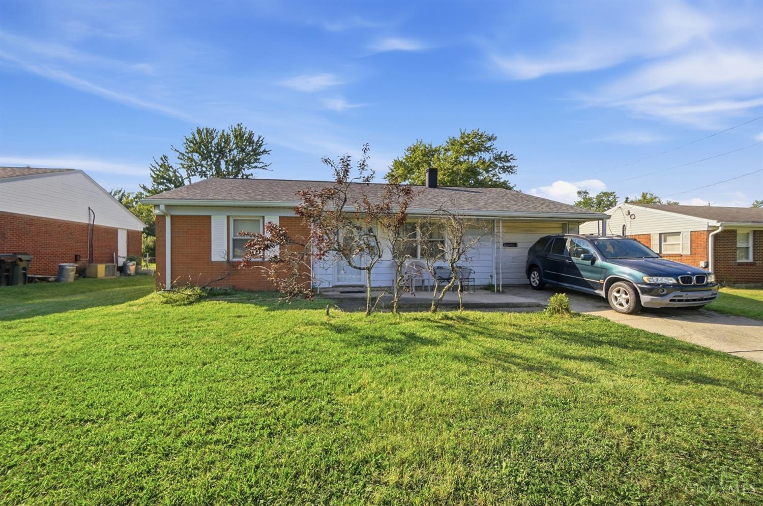 Photo 1 of Single family home for sale at 866 Crowden Dr, Springfield Twp., OH 45224 | MLS# 1892270 | Listing updated on 2026-09-18