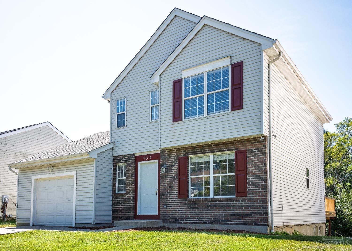 Photo 2 of Single family home for sale at 939 Venetian Ter, Cincinnati, OH 45224 | MLS# 1894462 | Listing updated on 2026-09-24