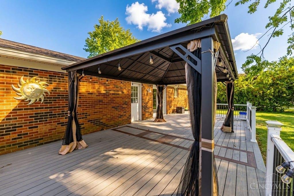 Photo 3 of Sale Pending at 8130 Brucehills Dr, West Chester, OH 45069 | MLS# 1894413 | Listing updated on 2026-09-21
