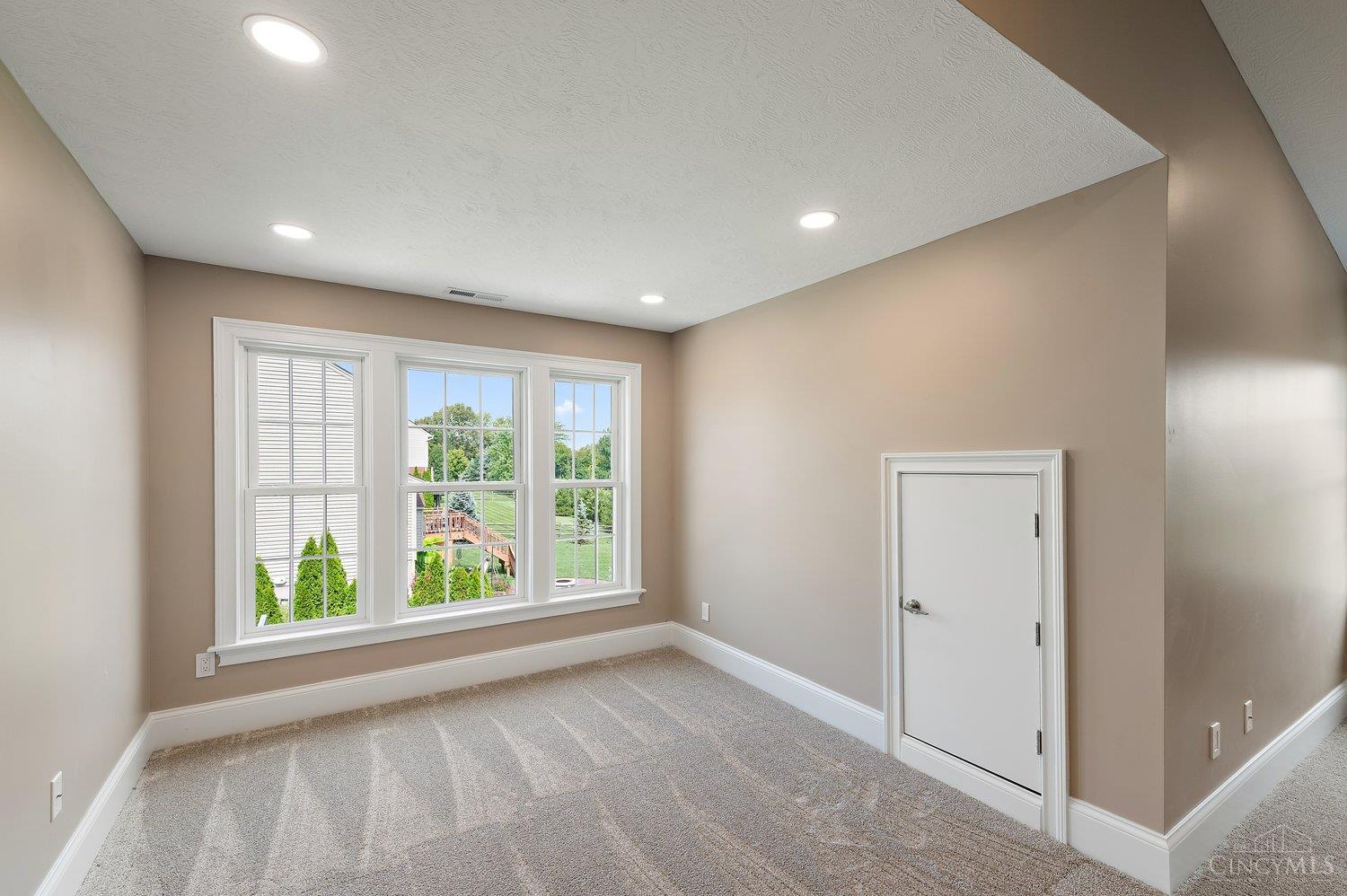 5552 Schlade Court, Liberty Twp, OH, 45044 — photo 29