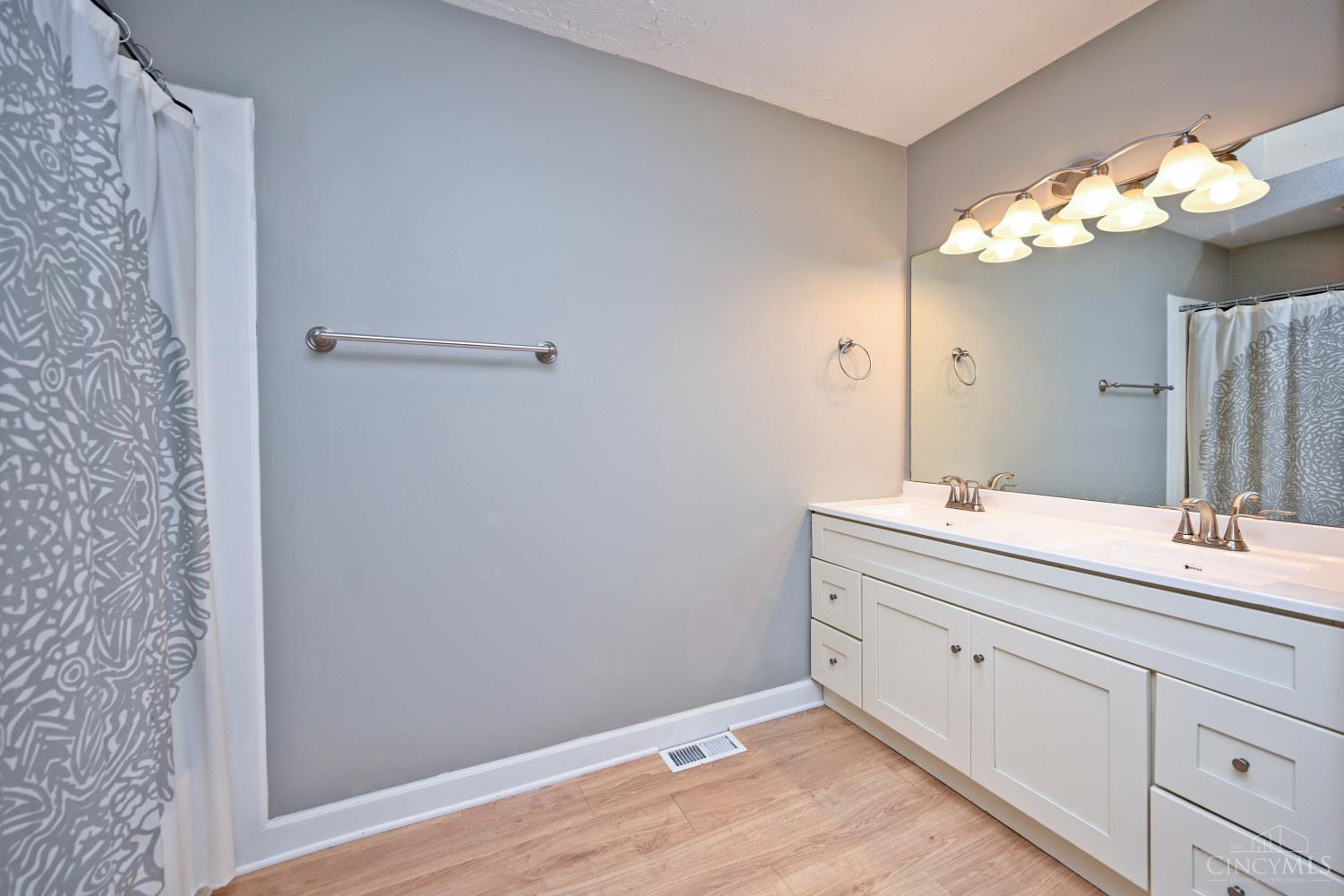 9835 Timbers Drive, Blue Ash, OH, 45242 — photo 37