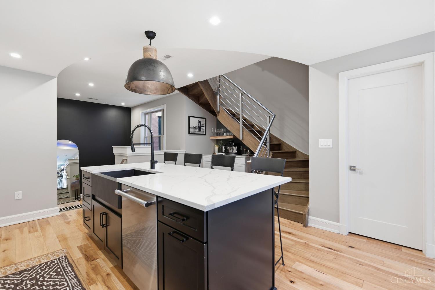 208 Wade Street, Cincinnati, OH, 45202 — photo 11