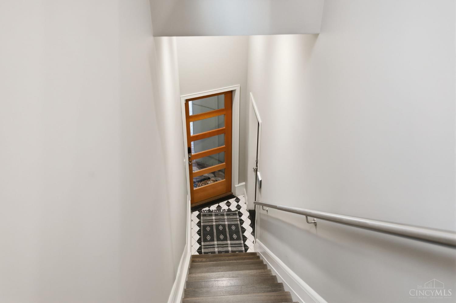 Photo 3 of Single family home for sale at 208 Wade St, Cincinnati, OH 45202 | MLS# 1894412 | Listing updated on 2026-09-19