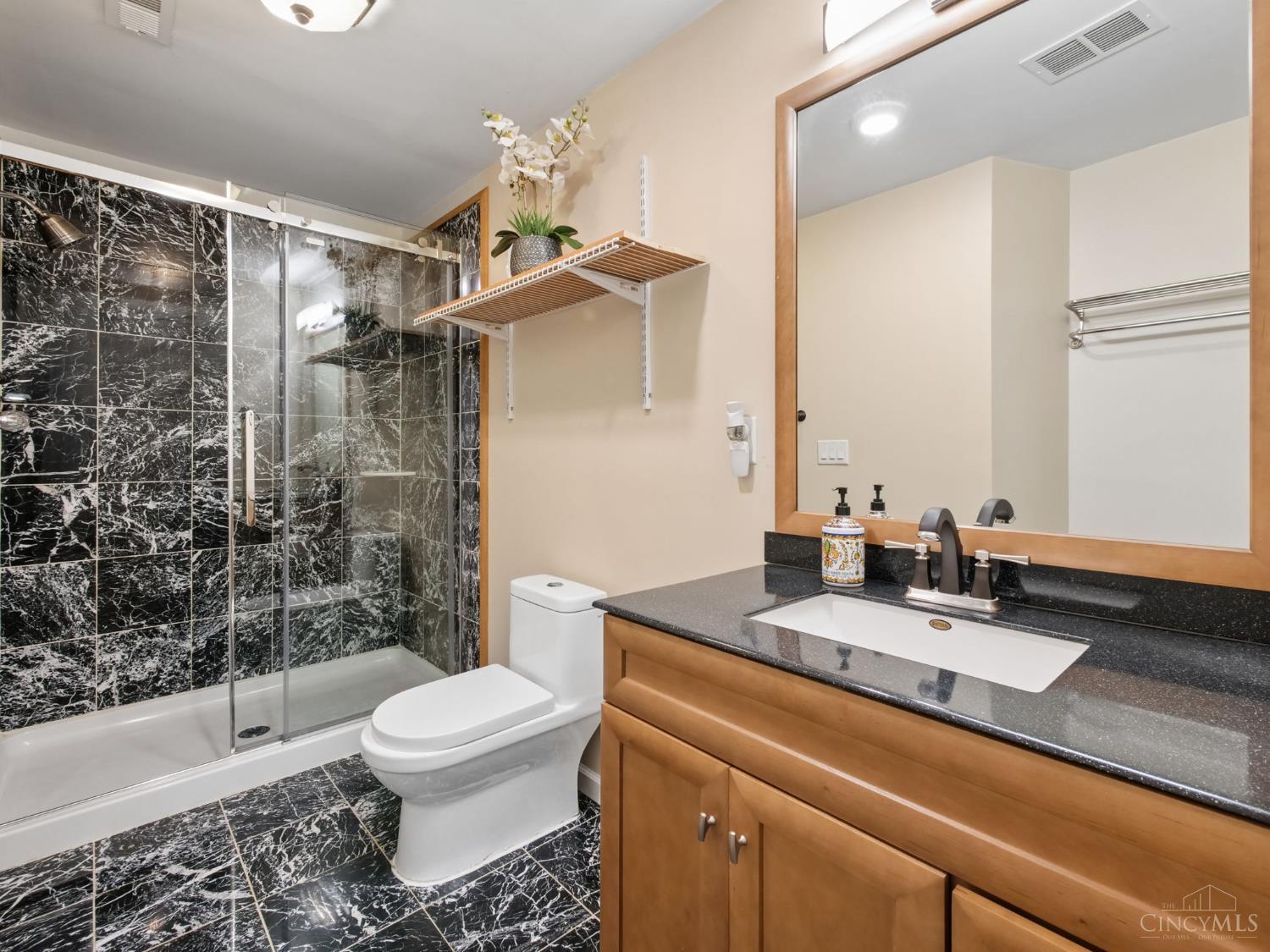 8200 Vadith Court, West Chester, OH, 45069 — photo 11