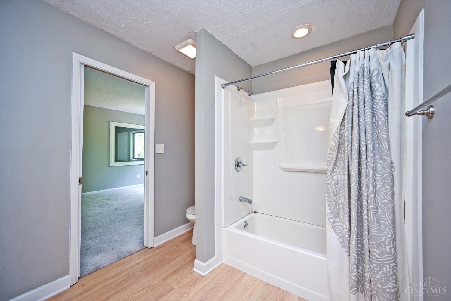 9835 Timbers Drive, Blue Ash, OH, 45242 — photo 38