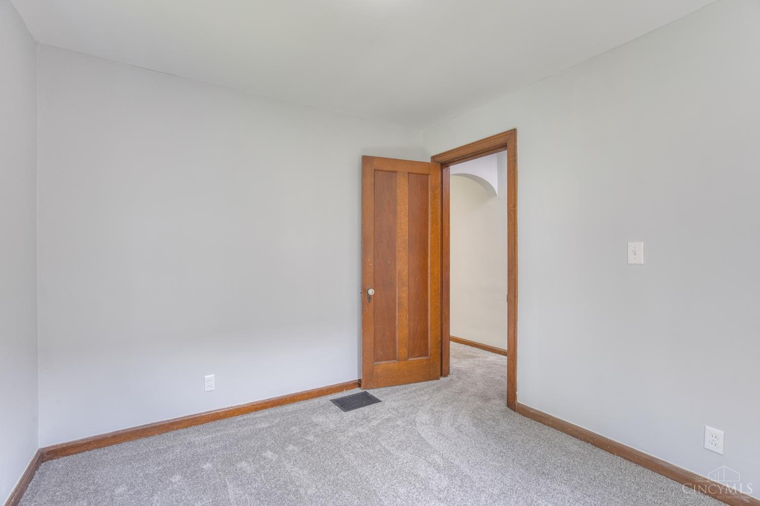 6435 Graceland Avenue, Golf Manor, OH, 45237 — photo 12