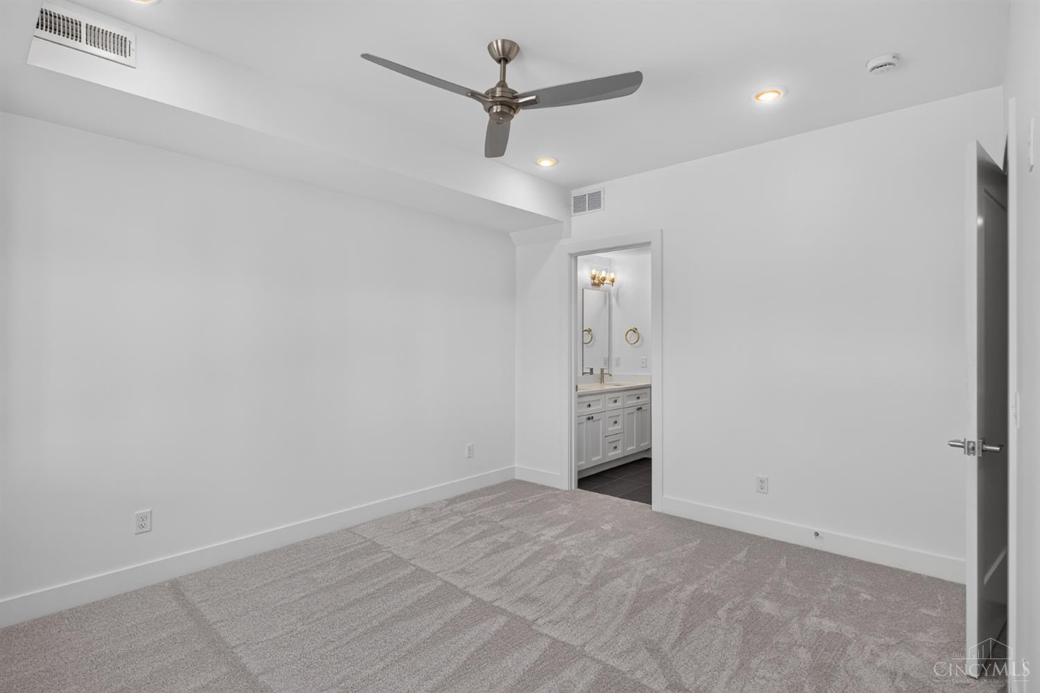 5764 Sanctuary Place, Cincinnati, OH, 45230 — photo 14