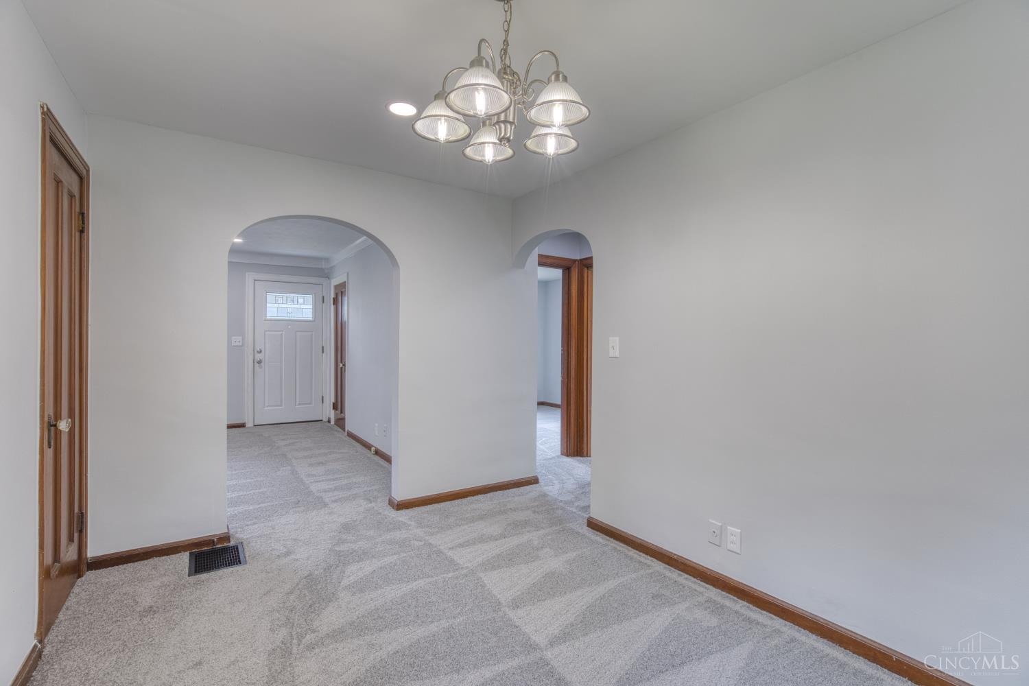 6435 Graceland Avenue, Golf Manor, OH, 45237 — photo 7
